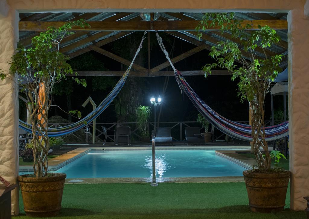 Puerto Viejo de Talamanca Hotel Bugabutik מראה חיצוני תמונה